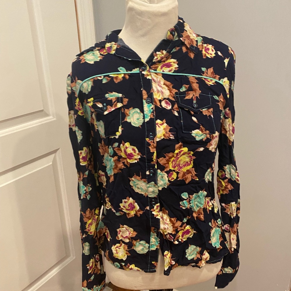 2 button downs